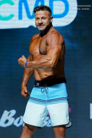 MEN'S PHYSIQUE МАСТЕРА +40